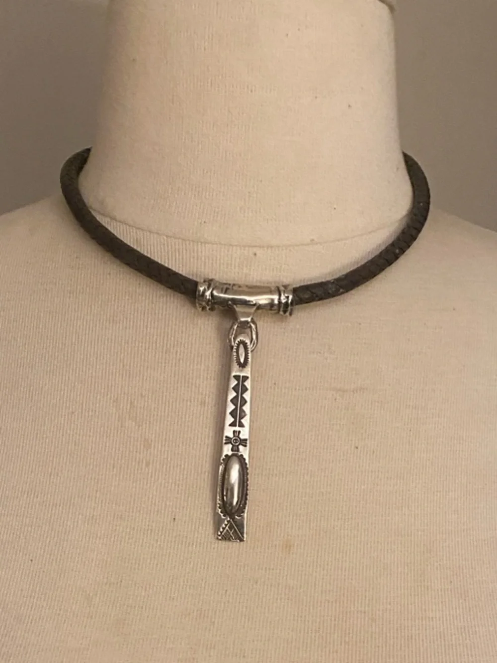 N/A stylish silver